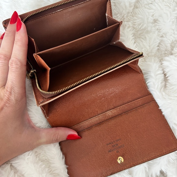 Louis Vuitton Brown Monogram Wallet Iconic Design - Picture 5 of 8